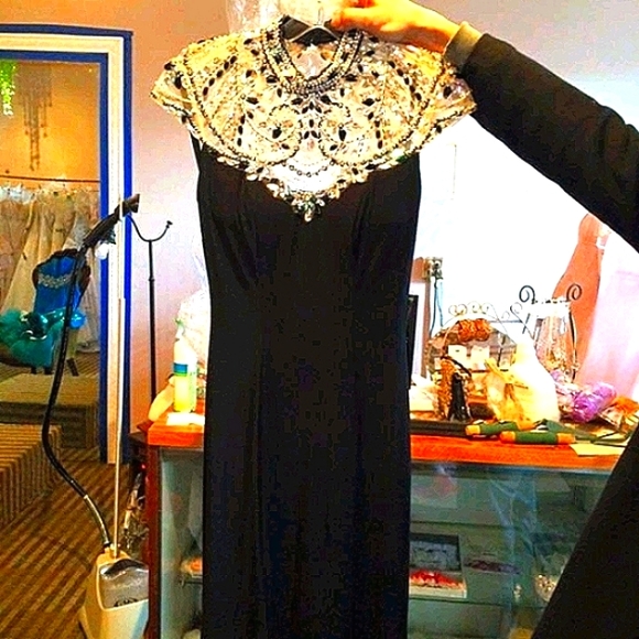 Alyce Paris Dresses & Skirts - Black dress